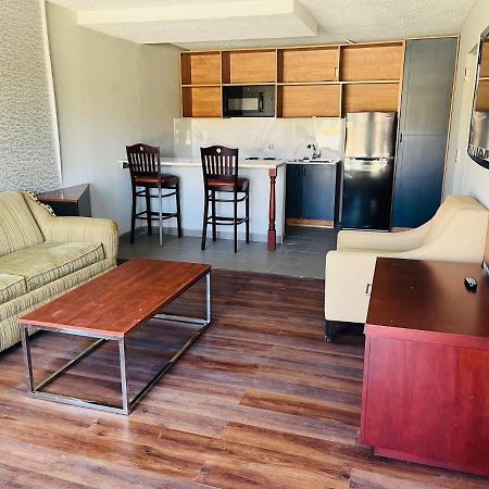 North Villa Extended Stay Westfield Zewnętrze zdjęcie